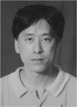 謝挺 