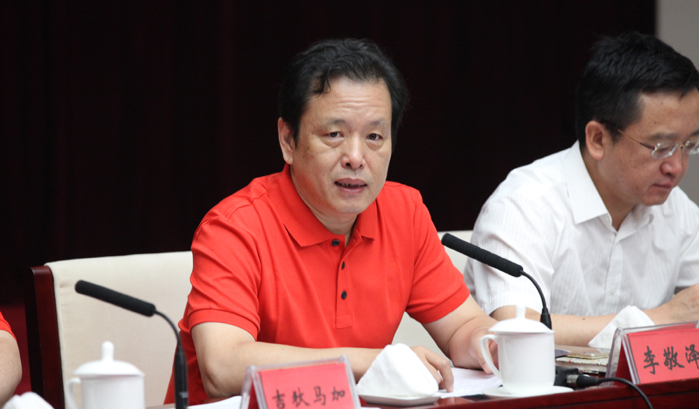 8月2日，評(píng)委會(huì)副主任李敬澤主持終評(píng)會(huì)