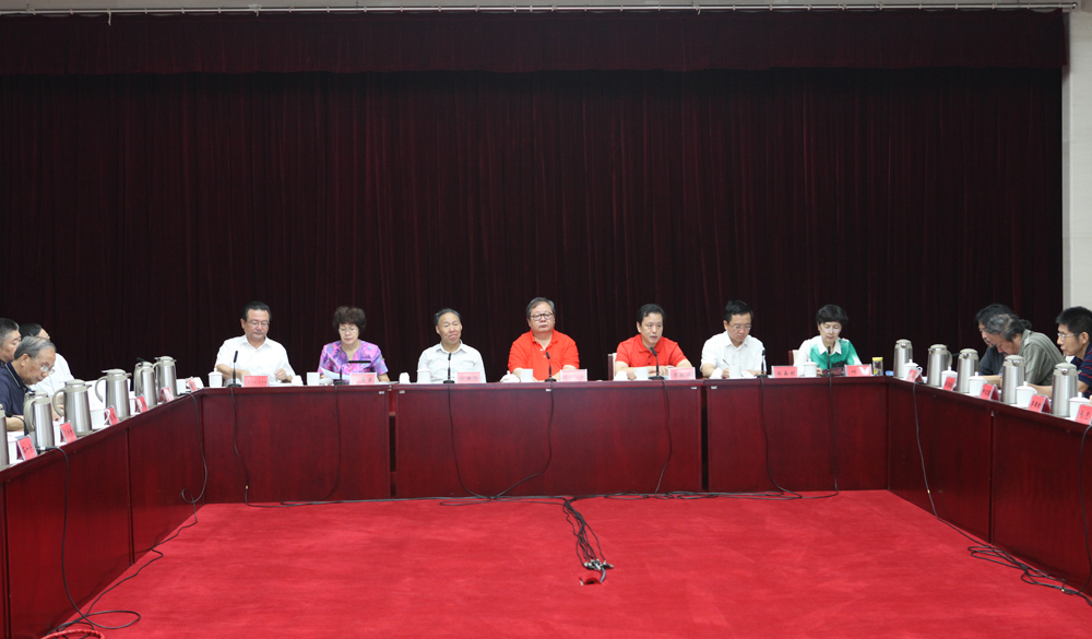 8月2日，第十一屆全國少數(shù)民族文學(xué)創(chuàng)作“駿馬獎(jiǎng)”終評(píng)會(huì)