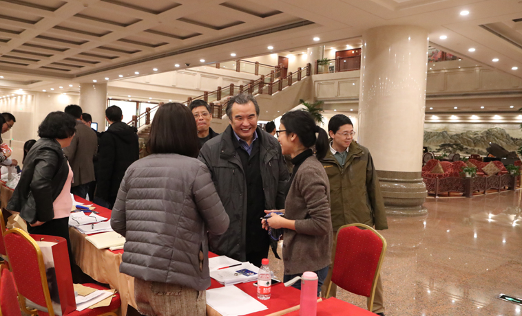 11月27日，中國(guó)作協(xié)第九次全國(guó)代表大會(huì)與會(huì)代表李冰報(bào)到。