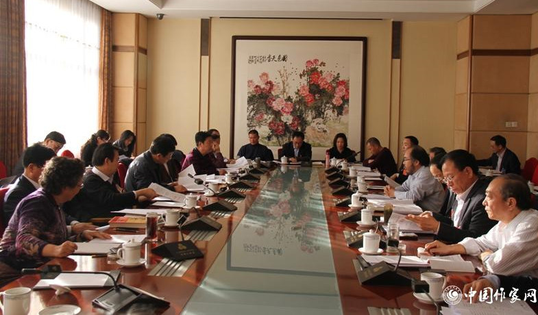 12月1日下午，山東、兵團(tuán)代表團(tuán)分組討論。