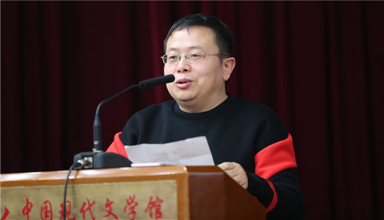 管平潮：在碎片化時代，寫雋永的中國故事