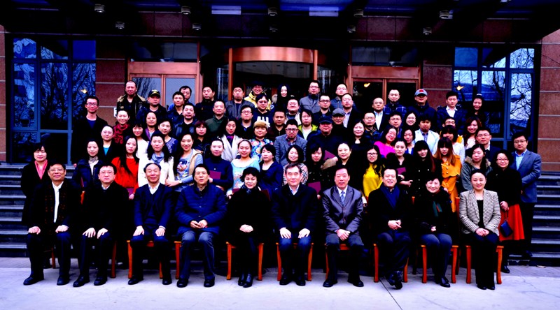 魯迅文學院第二十五屆高研班學員名單　葉非夜　夜十三　血　紅　何常在　庚　新　蕭瑟郎　花千芳　冷馨兒　南朝陳　夏言冰　蝴蝶藍　孑與2   泛東流　莊畢凡　驍騎?！∈淙~　無　罪　勝　己　雁　九　石　三　?！〉?#13;　蘇小暖　顧七兮　紫月君　殷　尋　簡　墨　青　枚　　若雪三千　林海聽濤　鑿壁小妖　三戒大師　心在流浪　小鬼兒兒兒　梅子黃時雨　憤怒的香蕉　亂世狂刀01　流浪的蛤蟆　流浪的軍刀　仙人掌的花　最后的衛(wèi)道　攜愛再漂流　黑暗中的鯊魚
