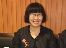 毛蘆蘆：寫作，是一件幸福的事我是來(lái)自“民間”的兒童文學(xué)作家，雖然在衢州生活了二十多年，但“鄉(xiāng)心”始終沒(méi)有變。[詳細(xì)]