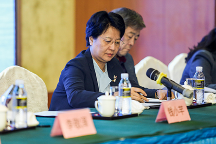 海南省委常委、宣傳部部長(zhǎng)肖鶯子致辭