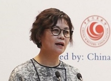 鐵凝：在差異中探尋共性，在包容中尊重多元今后中國作協(xié)將繼續(xù)創(chuàng)新和完善文學(xué)交流的領(lǐng)域和模式，為推動中外文學(xué)交流，搭建彩虹之橋。[詳細]