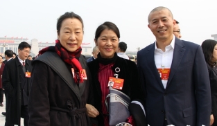 全國政協(xié)委員奚美娟、遲子建、畢飛宇