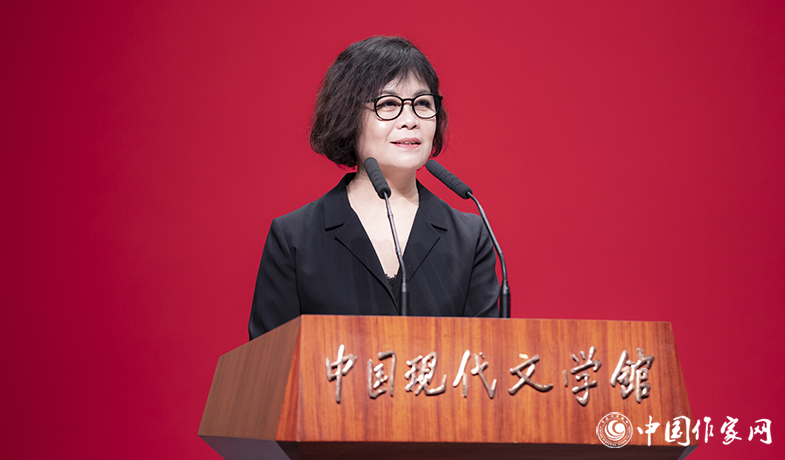 9月25日晚，中國作家協(xié)會主席鐵凝在第十二屆少數(shù)民族文學(xué)創(chuàng)作駿馬獎頒獎典禮上致辭