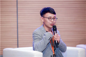 科幻文學(xué)：獲獎作品《奇跡之夏》作者：馬傳思         獲獎感言　　在田野中放牛時，或者干農(nóng)活的閑暇坐在樹蔭下歇息時，也或者在某個炎熱的夏夜，躺在門外的竹席上納涼的時候，四周的一切事物會以一種奇妙的方式朝我匯聚過來：幾只螞蟻從草叢間出現(xiàn)，在我指尖列隊(duì)行進(jìn)；一群秧雞從蟄伏的田埂下朝我張望；一只貓頭鷹在睡夢中向我囈語；田野中的麥浪翻滾，傳來大地心臟的律動；山林中的風(fēng)聲呼嘯，帶來遠(yuǎn)方的氣息……