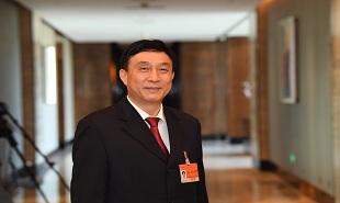 全國政協(xié)委員、江蘇省政協(xié)副主席、南京師范大學(xué)教授朱曉進(jìn)