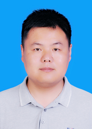 李亮
