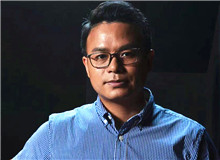 上海文藝出版社：放下歷史包袱，關(guān)注更年輕的力量　　主動(dòng)挖掘文學(xué)新人，培養(yǎng)年輕編輯團(tuán)隊(duì)，為文學(xué)創(chuàng)作者的薪火相傳接續(xù)力量。[詳細(xì)]