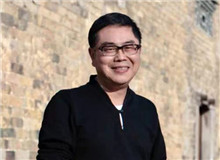 湖南文藝出版社：相信高峰就在前方　　惟楚有材，于斯為盛。成立于1985年的湖南文藝出版社，一直是南中國(guó)原創(chuàng)文學(xué)出版的重鎮(zhèn)。[詳細(xì)]