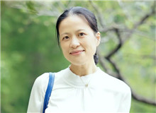 譯林出版社：文學(xué)出版人必須從稿子和案頭抬起頭來　　高起點(diǎn)高品質(zhì)原創(chuàng)文學(xué)出版和一流外國(guó)作家作品在譯林社相得益彰，屢有作品獲獎(jiǎng)。[詳細(xì)]