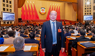 全國政協(xié)委員，中國電視藝術(shù)家協(xié)會分黨組書記、駐會副主席、秘書長范宗釵