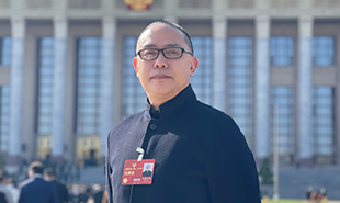 全國政協(xié)委員、《當(dāng)代電影》主編皇甫宜川　