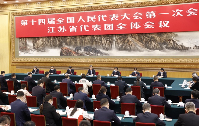 習(xí)近平在參加江蘇代表團(tuán)審議時強(qiáng)調(diào) 牢牢把握高質(zhì)量發(fā)展這個首要任務(wù)