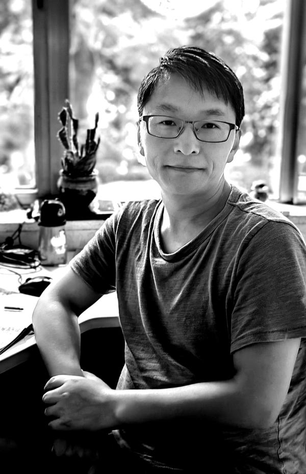 子禾，甘肅慶陽人，中國人民大學(xué)創(chuàng)造性寫作碩士。作品散見于《十月》《詩刊》《西湖》《作家》《長江文藝》等刊。著有長篇非虛構(gòu)《異鄉(xiāng)人：我在北京這十年》、中短篇小說集《野蜂飛舞》（即將出版）等