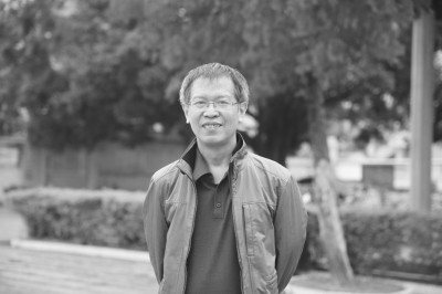 楊少衡，福建省作家協(xié)會(huì)名譽(yù)主席