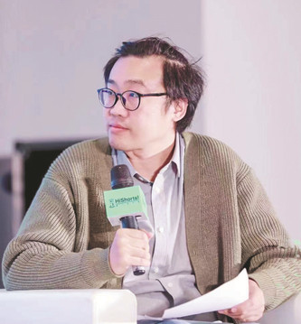 劉紹禹，1986年生，影評人。兼寫文化觀察及音樂人采訪、人物紀(jì)實故事