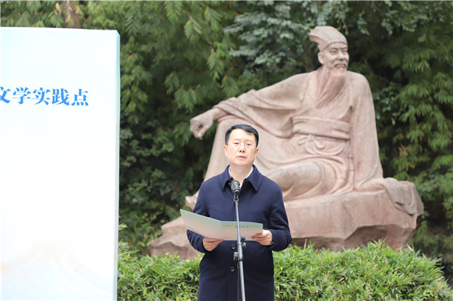 四川省委宣傳部副部長(zhǎng)、省電影局局長(zhǎng)張偉講話