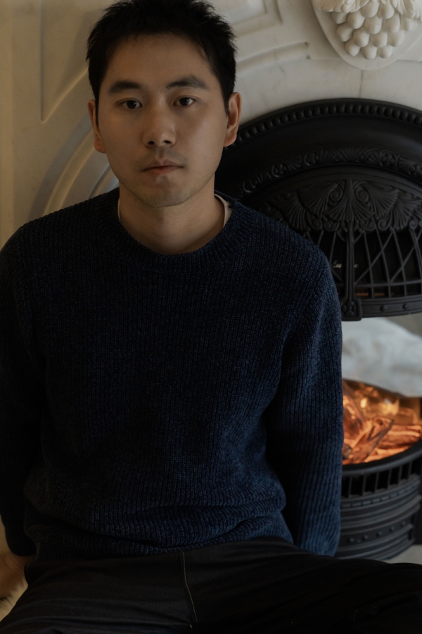 吳忠全，作家、編劇，已出版《橋聲》《春日站牌》《寒夜無聲》等，編劇作品《我，喜歡你》《在一起》《時空來電》等