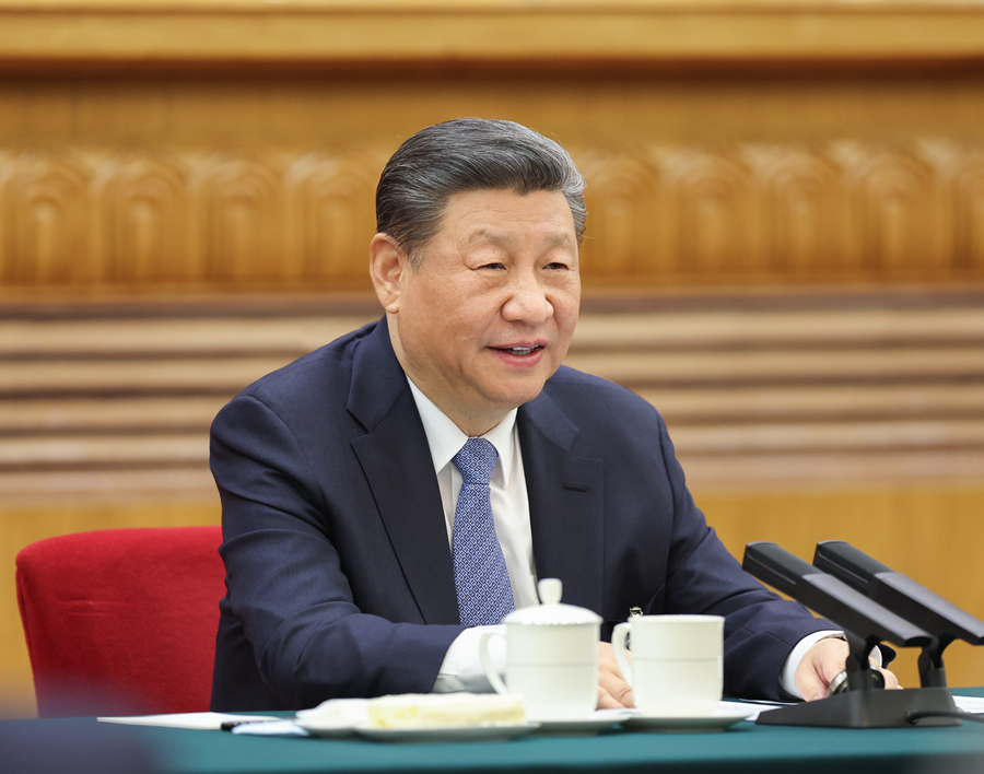 3月5日，中共中央總書記、國家主席、中央軍委主席習(xí)近平參加他所在的十四屆全國人大二次會議江蘇代表團審議。新華社記者 鞠鵬 攝