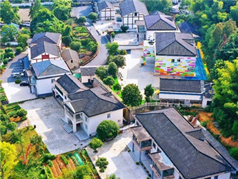 文學(xué)里的村莊丨文韻悠悠，清溪奔涌