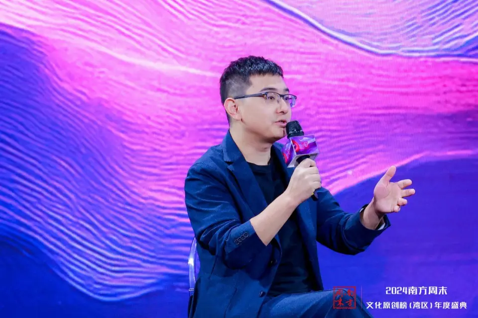 六神磊磊最早憑借解讀金庸小說的自媒體文章成名，近年開始解讀唐詩。
