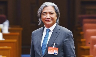 全國政協(xié)副秘書長、民盟中央副主席、中國美術(shù)館館長吳為山