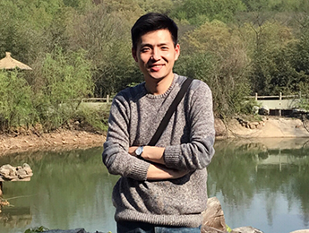 劉康：詩是詩人自我對(duì)話的加密文本
